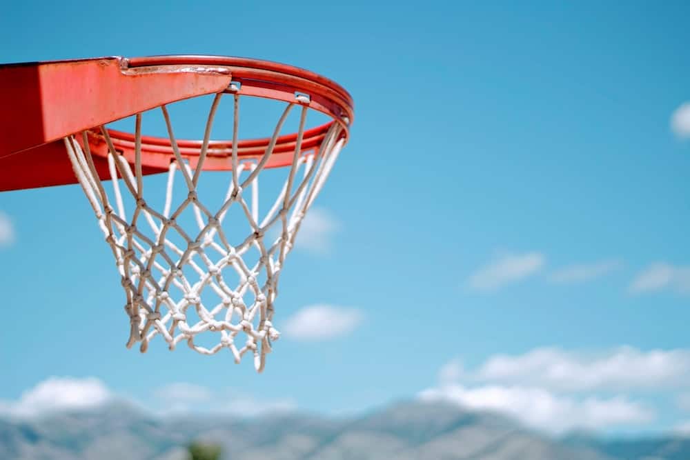 What is a double rim basketball hoop?