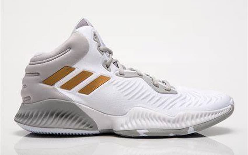 Adidas Mad Bounce basketball shoes