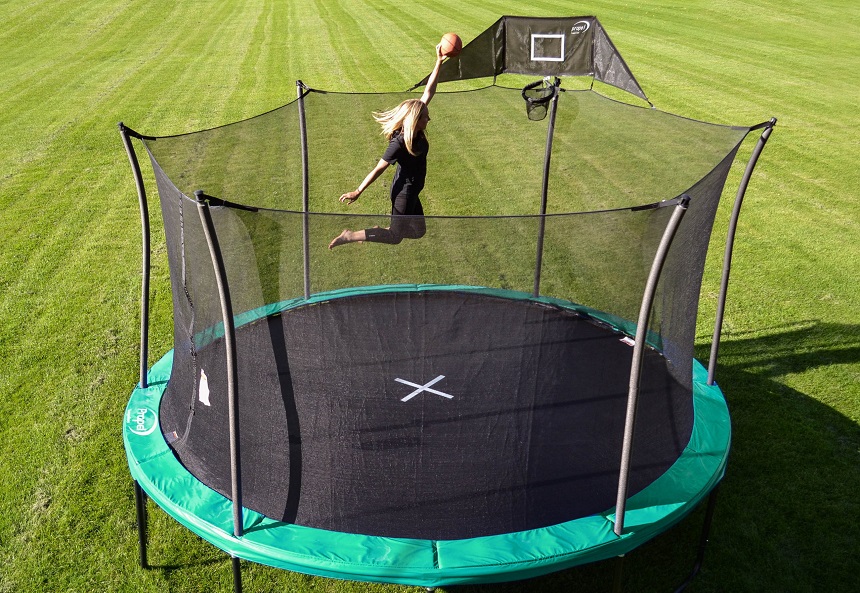 10 Best Trampoline With Basketball Hoop To Enjoy The Interesting Game